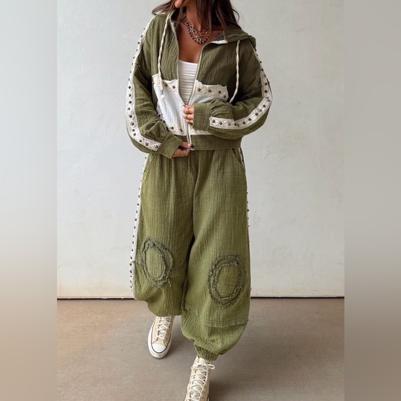 NWT POL Studded Contrast Textured Gauze Crochet Hooded Jacket Hoodie Olive - Picture 13 of 14